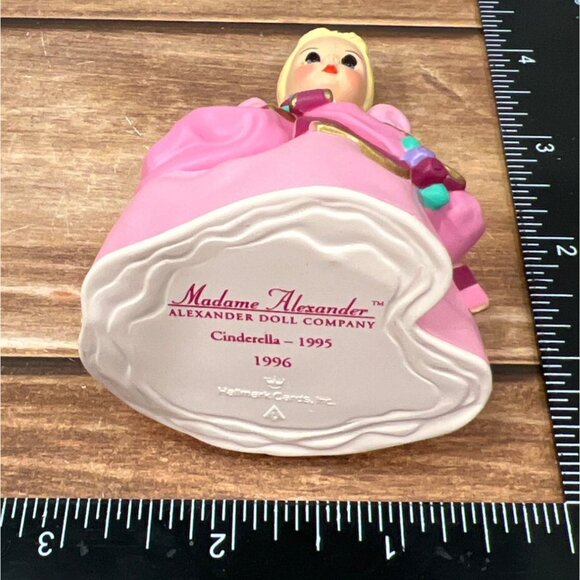 1996 HALLMARK KEEPSAKE ORNAMENT QX6311 CINDERELLA 1995 MADAME ALEXANDER - Picture 8 of 9